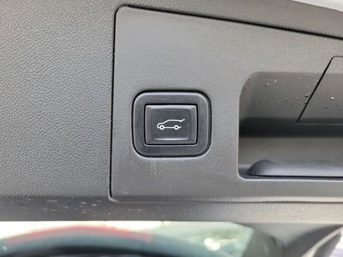 Used 2022 Cadillac XT5 Premium Luxury w/ Technology Package image 29