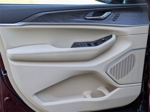 New 2026 Jeep Grand Cherokee Limited image 12