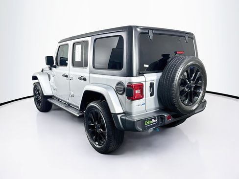 Used 2023 Jeep Wrangler Unlimited Sahara w/ Cold Weather Group AWD/4WD image 5