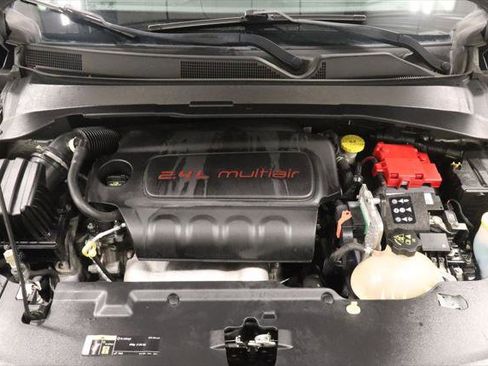 Certified 2019 Jeep Compass Latitude AWD/4WD image 25