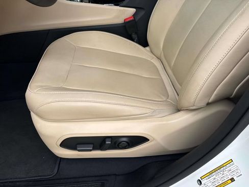 Used 2023 Jeep Grand Cherokee Limited RWD image 23
