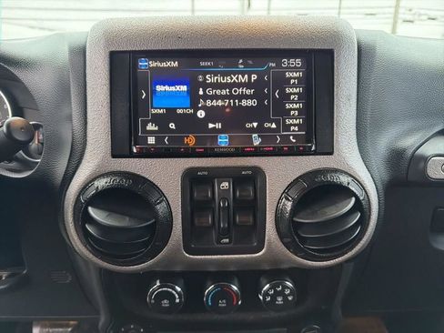 Used 2015 Jeep Wrangler Unlimited Sport w/ Quick Order Package 24S AWD/4WD image 48