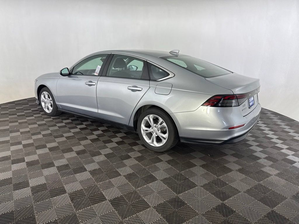 Certified 2025 Honda Accord LX image 7