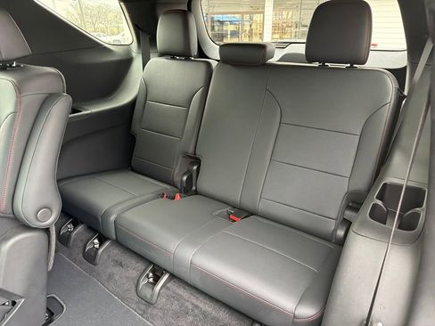 Used 2024 Chevrolet Traverse Z71 w/ Enhanced Driving Package image 25