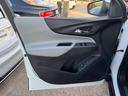 Used 2019 Chevrolet Equinox Premier FWD image 15