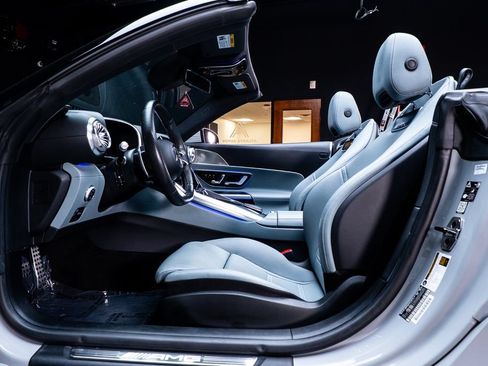 Used 2022 Mercedes-Benz SL 55 AMG 4MATIC image 33