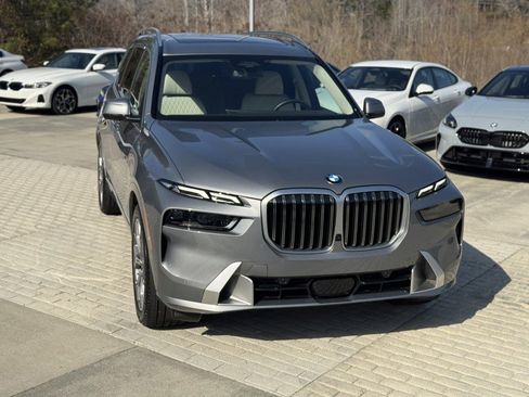 Certified 2025 BMW X7 xDrive40i w/ Executive Package image 8