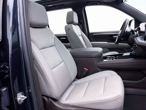 Used 2025 Chevrolet Tahoe Z71 w/ Comfort Package image 38