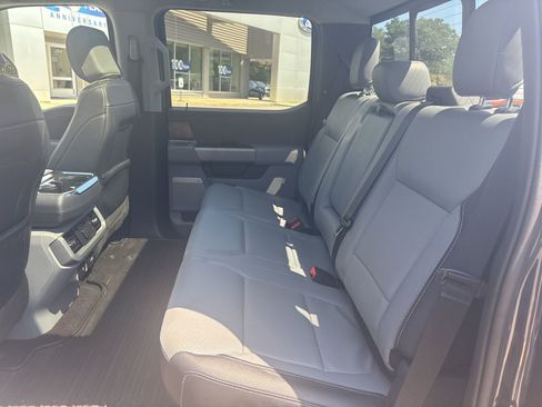 Used 2022 Ford F150 Lariat w/ Equipment Group 502A High image 29