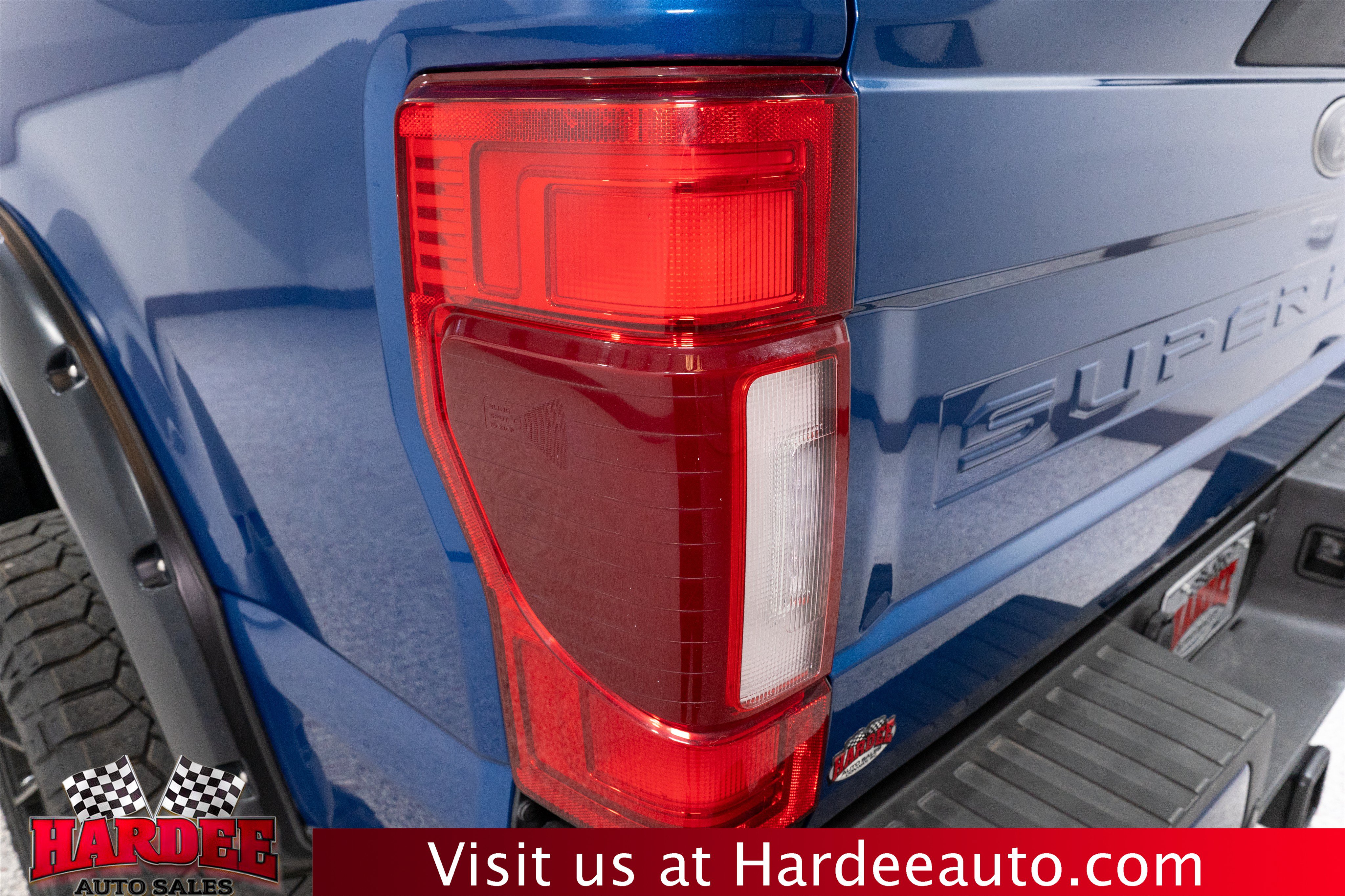 Used 2022 Ford F250 Lariat w/ Black Appearance Package AWD/4WD image 9