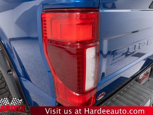 Used 2022 Ford F250 Lariat w/ Black Appearance Package AWD/4WD image 9
