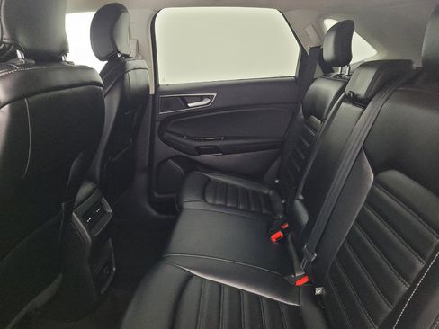 Used 2019 Ford Edge SEL w/ Equipment Group 201A AWD/4WD image 18