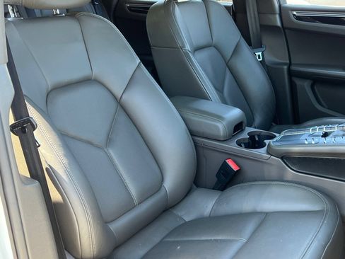 Certified 2021 Porsche Macan AWD/4WD image 15