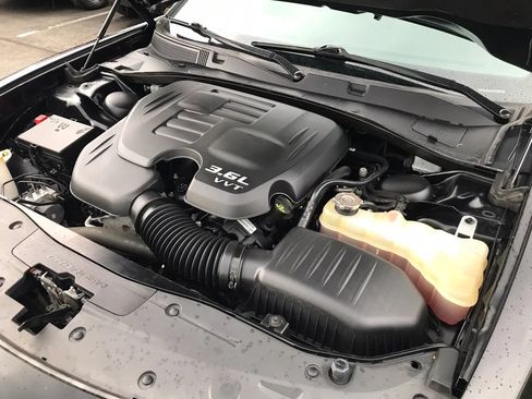 Used 2019 Dodge Charger SXT AWD/4WD image 54