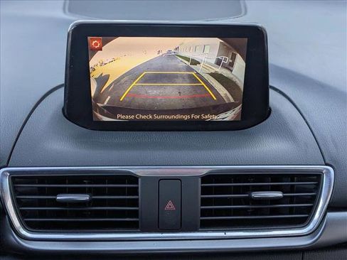 Used 2017 MAZDA MAZDA3 Grand Touring image 13