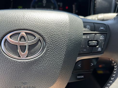 Certified 2025 Toyota Camry SE w/ Convenience Package AWD/4WD image 11