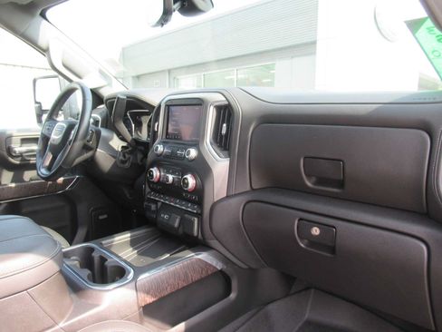 Used 2023 GMC Sierra 2500 Denali w/ Technology Package AWD/4WD image 29