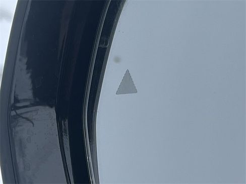 Used 2024 Jeep Grand Cherokee Altitude image 39