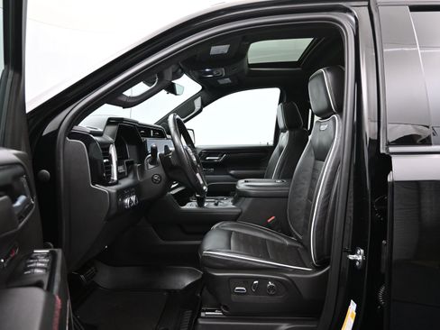 Used 2022 GMC Sierra 1500 AT4X image 8