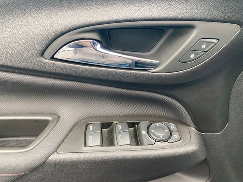 Used 2023 Chevrolet Equinox RS image 16