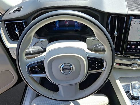 Used 2023 Volvo XC60 T8 Ultimate w/ Climate Package AWD/4WD image 22