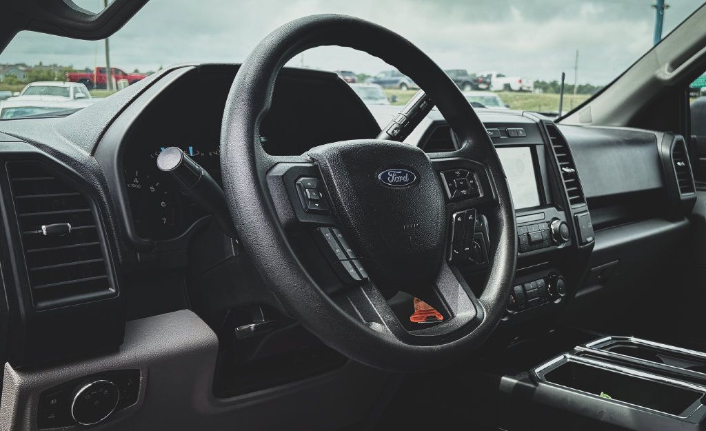 Used 2018 Ford F150 XL w/ Equipment Group 101A Mid AWD/4WD image 2