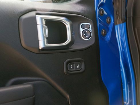 New 2024 Jeep Gladiator Sport image 10