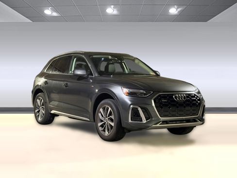 Used 2023 Audi Q5 2.0T Premium Plus w/ Premium Plus Package AWD/4WD image 7