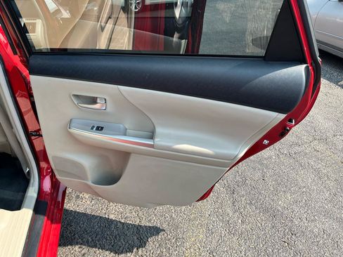 Used 2014 Toyota Prius V Five FWD image 32