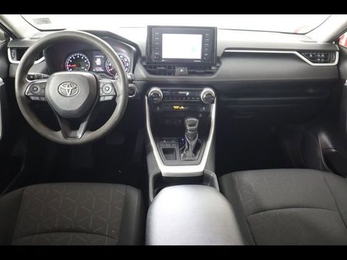 Used 2021 Toyota RAV4 XLE w/ Convenience Package image 15