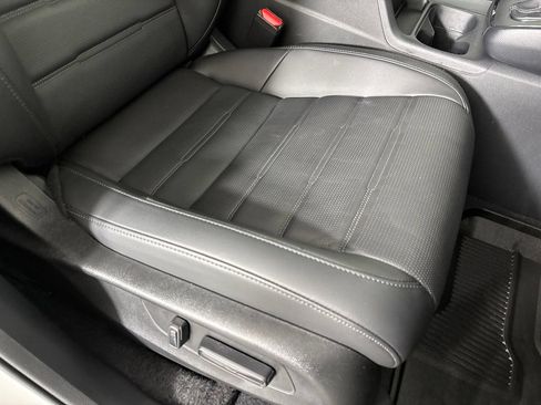 Used 2025 Honda CR-V EX-L image 32