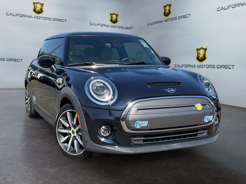 Used 2021 MINI Cooper SE w/ 8.8" Touchscreen Nav Package FWD image 3