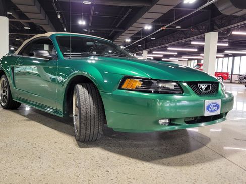 Used 1999 Ford Mustang GT RWD image 38