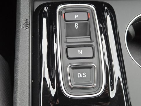 Used 2025 Honda Pilot EX-L image 30