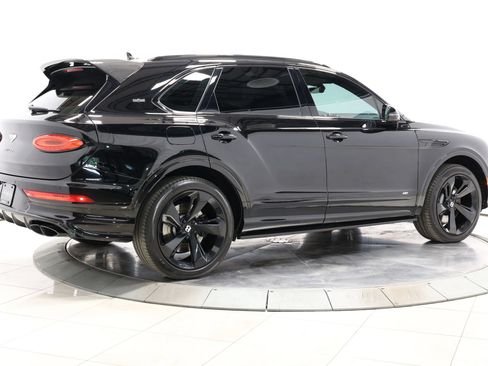 Used 2021 Bentley Bentayga w/ First Edition Specification AWD/4WD image 94