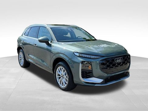 New 2026 Audi Q3 quattro 2.0T AWD/4WD image 3