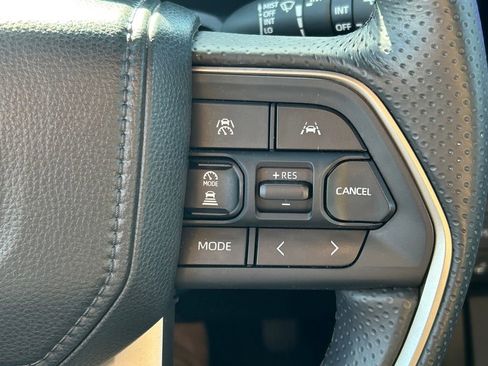 Certified 2025 Toyota 4Runner Limited AWD/4WD image 43