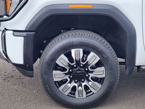 Certified 2024 GMC Sierra 2500 Denali w/ Denali Reserve Package image 9