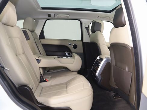 Used 2020 Land Rover Range Rover Sport SE image 14