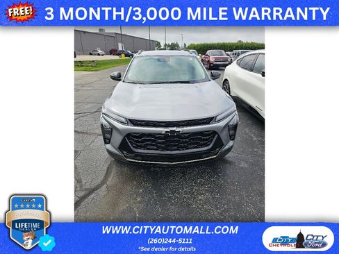 Used 2025 Chevrolet Trax ACTIV w/ Driver Confidence Package FWD image 1