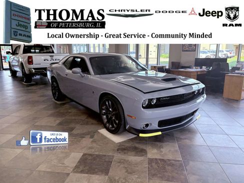 Used 2022 Dodge Challenger R/T Scat Pack image 1