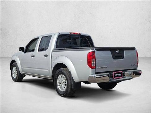 Used 2018 Nissan Frontier SV image 8