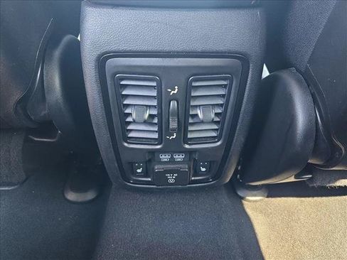 Used 2024 Dodge Durango GT AWD/4WD image 18