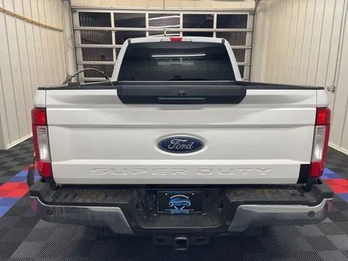 Used 2019 Ford F250 XLT w/ XLT Value Package image 5