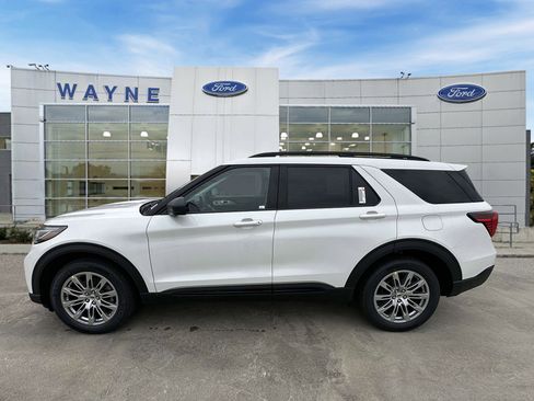 New 2026 Ford Explorer Active w/ Active Comfort Package image 5
