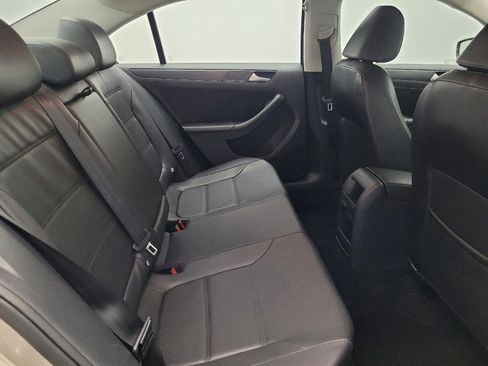 Used 2014 Volkswagen Jetta SE image 19