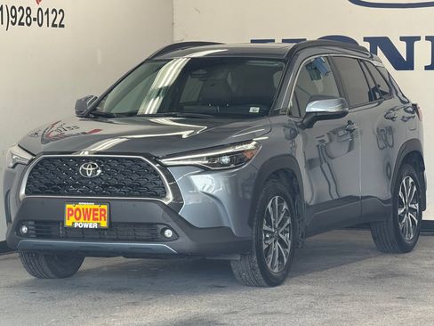 Used 2024 Toyota Corolla Cross XLE w/ Convenience Package image 7