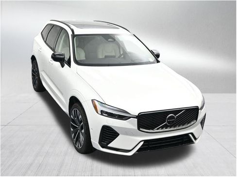 New 2026 Volvo XC60 T8 Ultra w/ Protection Package Premier AWD/4WD image 19