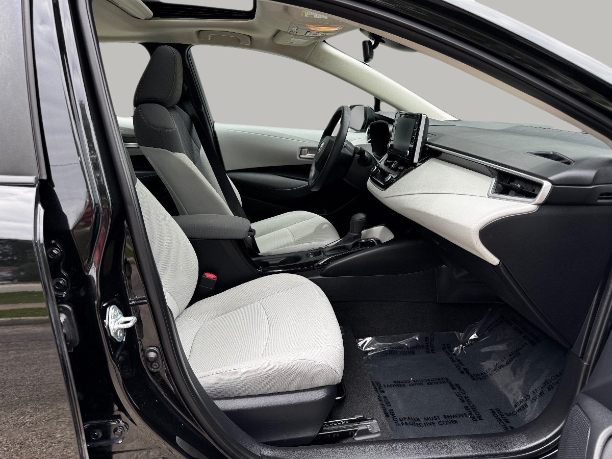 Used 2021 Toyota Corolla LE w/ LE Premium Package FWD image 19