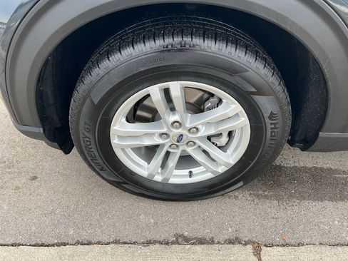 Used 2023 Ford Explorer XLT w/ Equipment Group 202A image 13